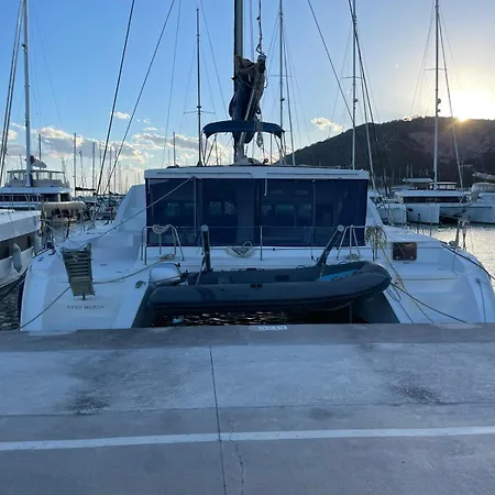 Otto Mezzo Πλωτό κατάλυμα *